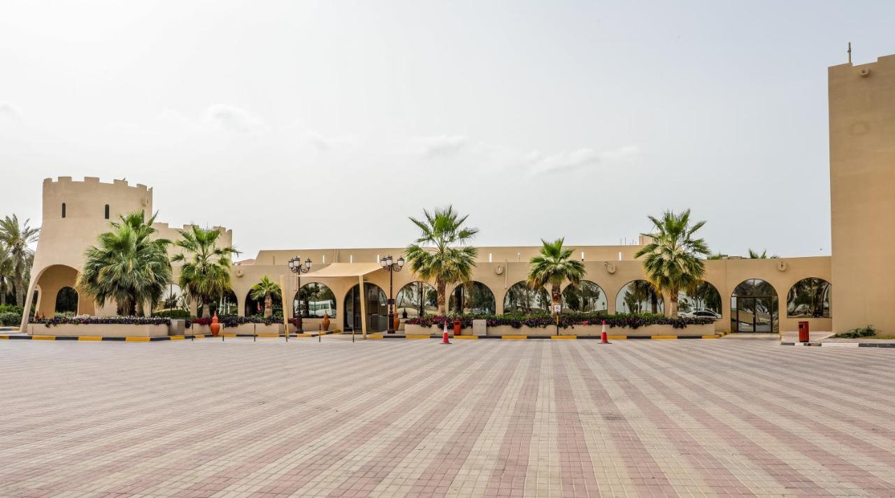Dhafra Beach Hotel Джебел-Данна Экстерьер фото
